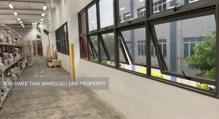 Tampines Bldg near Safra (D18), Warehouse #606293891